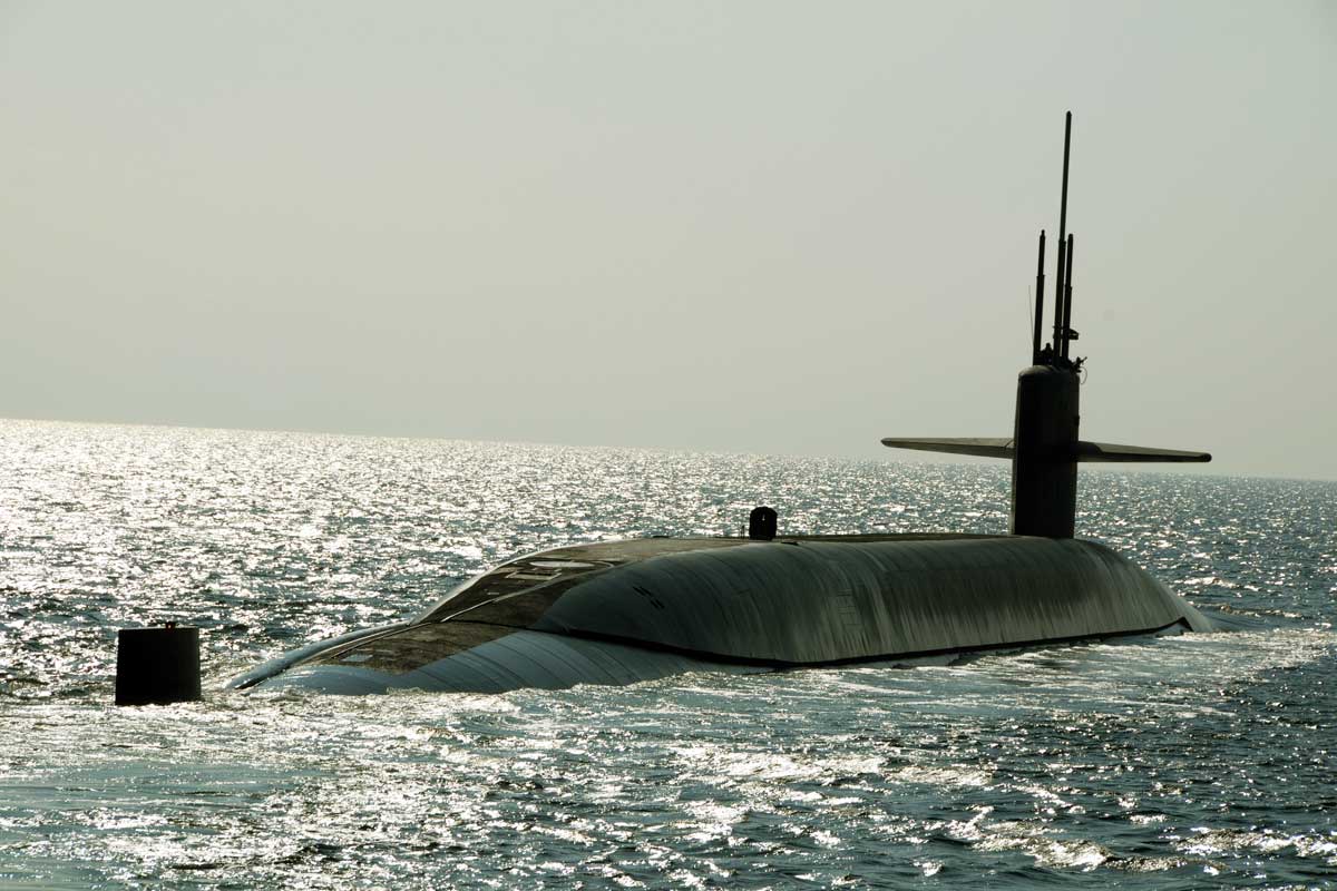 http://images.military.com/media/equipment/ships-and-submarines/ssbn-fleet-ballistic-missile-submarine/fleet-ballistic-missile-submarine-010.jpg