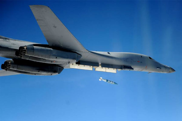 A B-1B Lancer drops a Guided Bomb Unit-31 over the range at Eglin Air Force Base, Fla. (US Air Force/William Singletary)